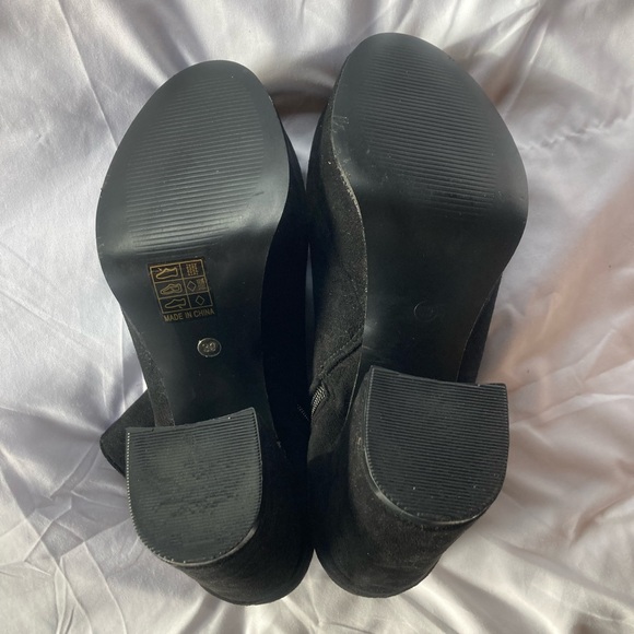 Platform ankle booties - Picture 3 of 6